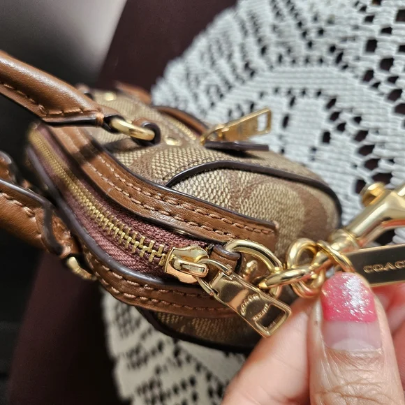 Coach Brown Bag Charm - Picture 3 of 8